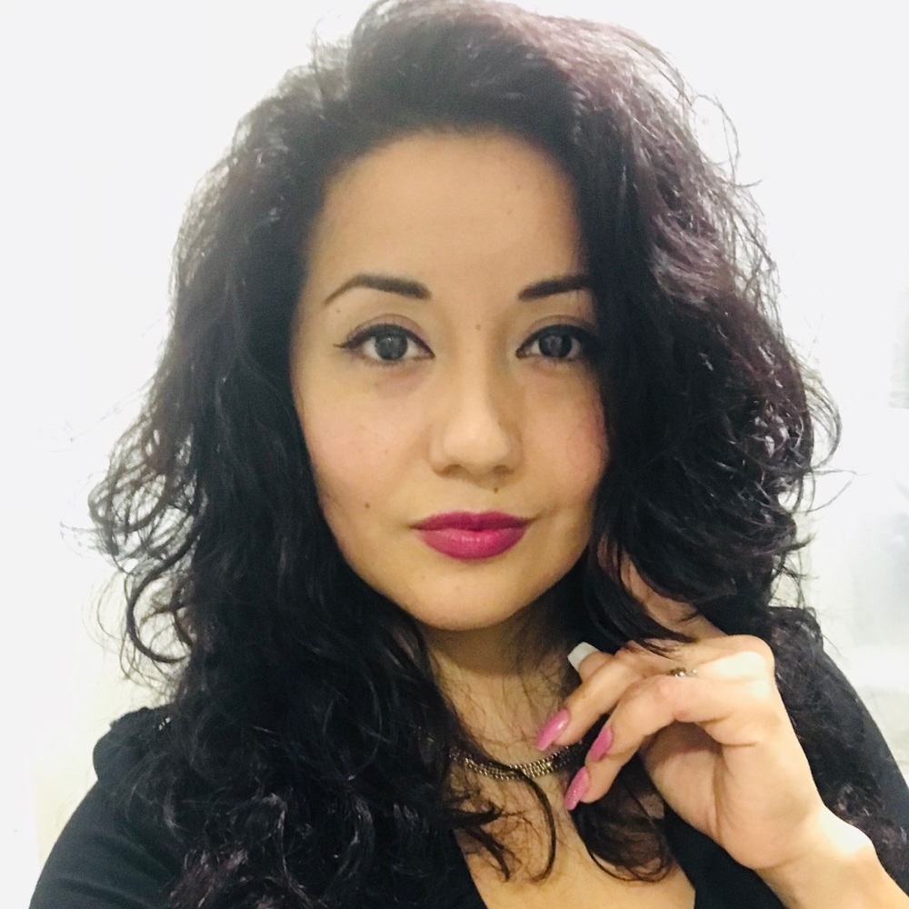 Meet your Posher, Yanireth